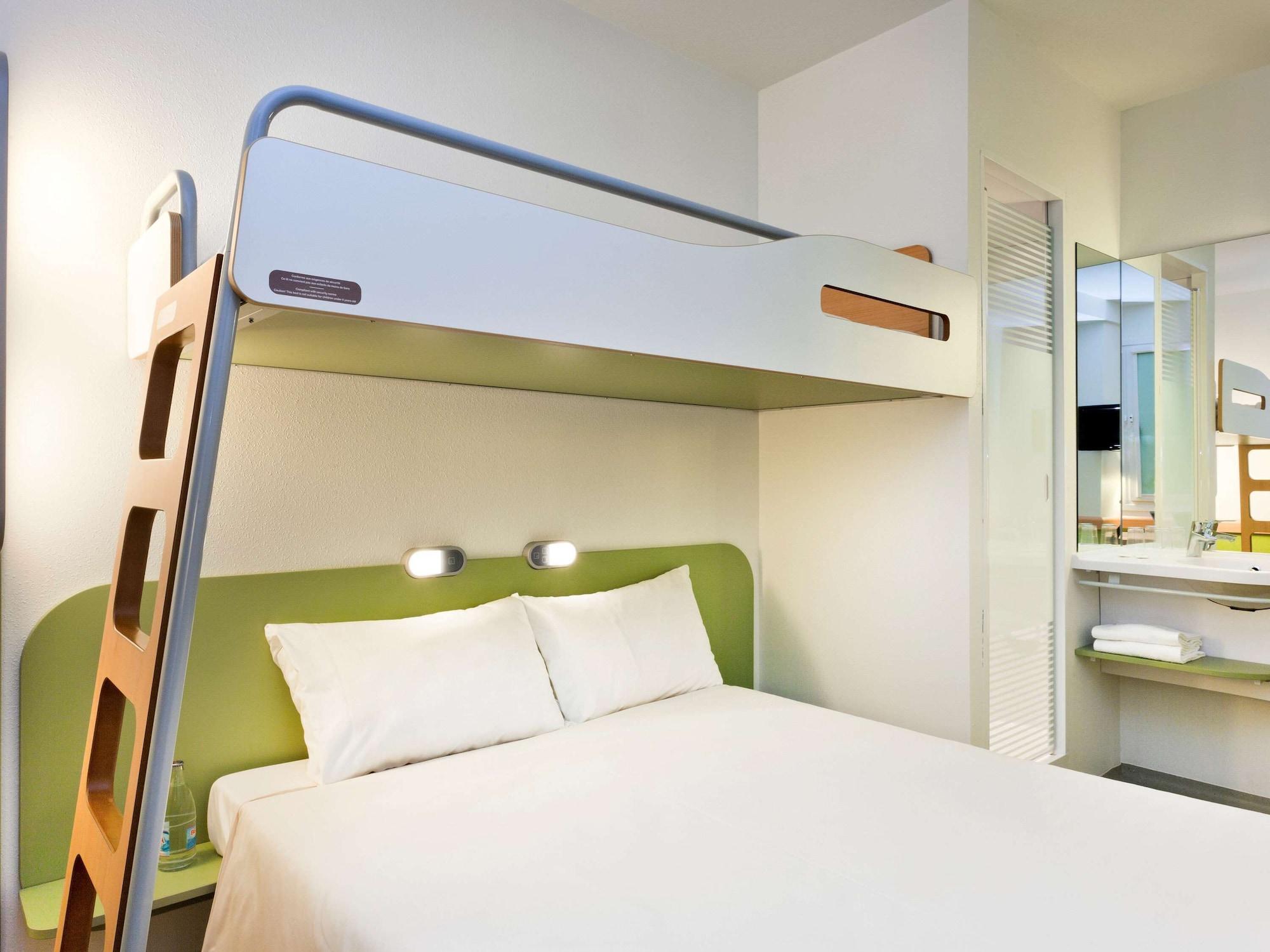 Ibis Budget Velizy Exterior foto