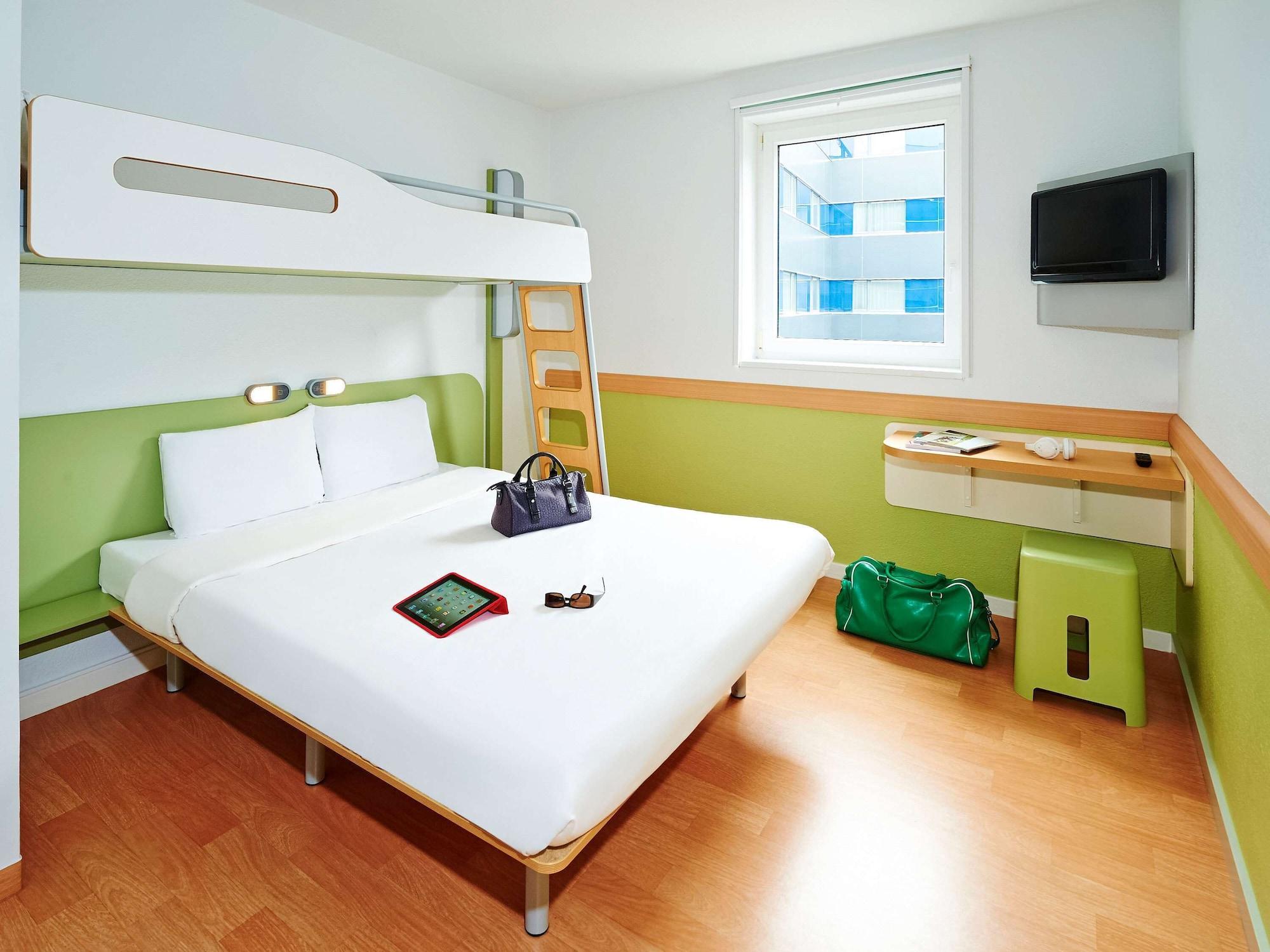 Ibis Budget Velizy Exterior foto