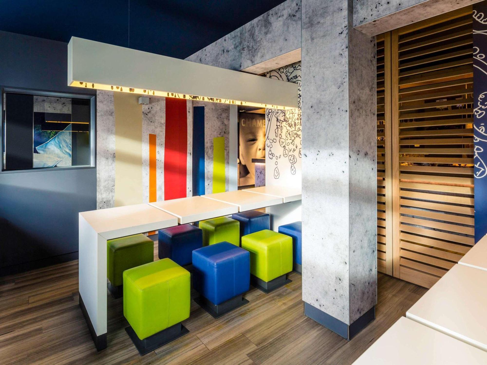 Ibis Budget Velizy Exterior foto