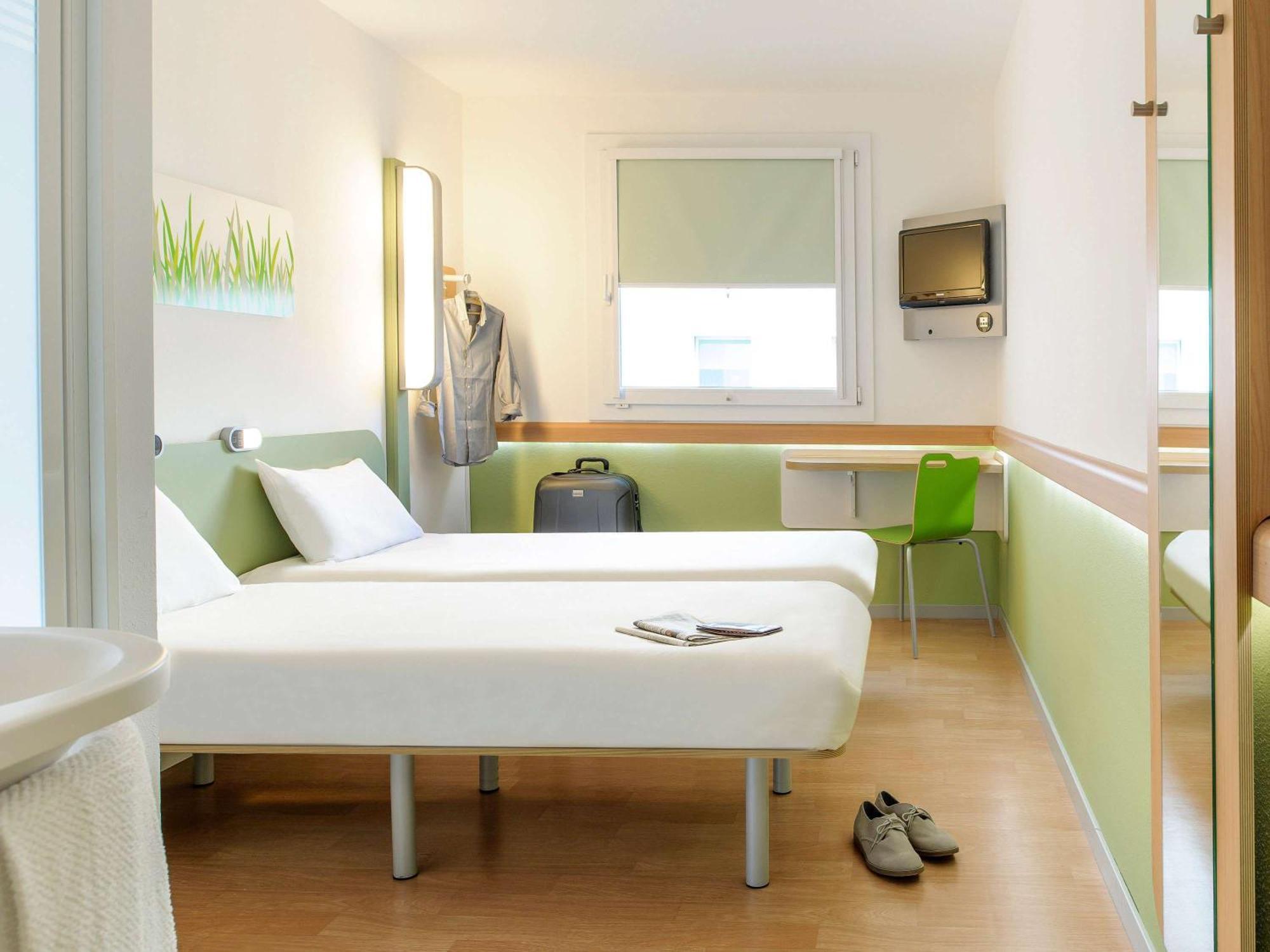 Ibis Budget Velizy Exterior foto