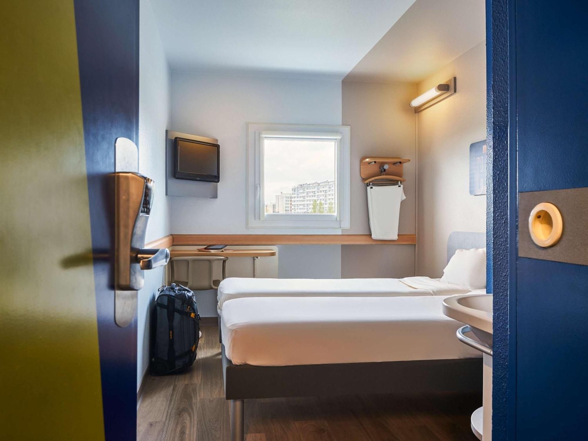 Ibis Budget Velizy Exterior foto