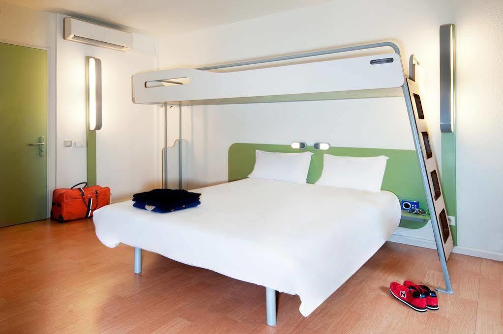 Ibis Budget Velizy Exterior foto